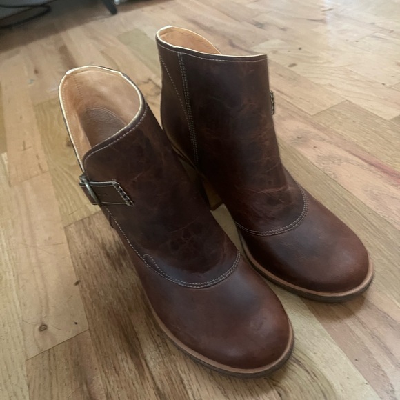 Timberland Heeled Ankle Booties Size 7 Brand New (no box) - Picture 5 of 6